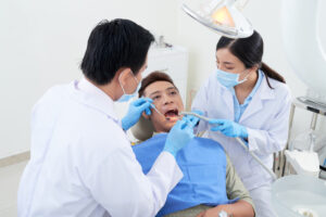 7 Signs You Need To See A Periodontist